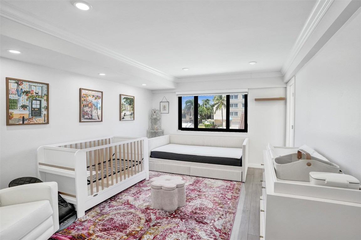 Island Point Condominium - Residential