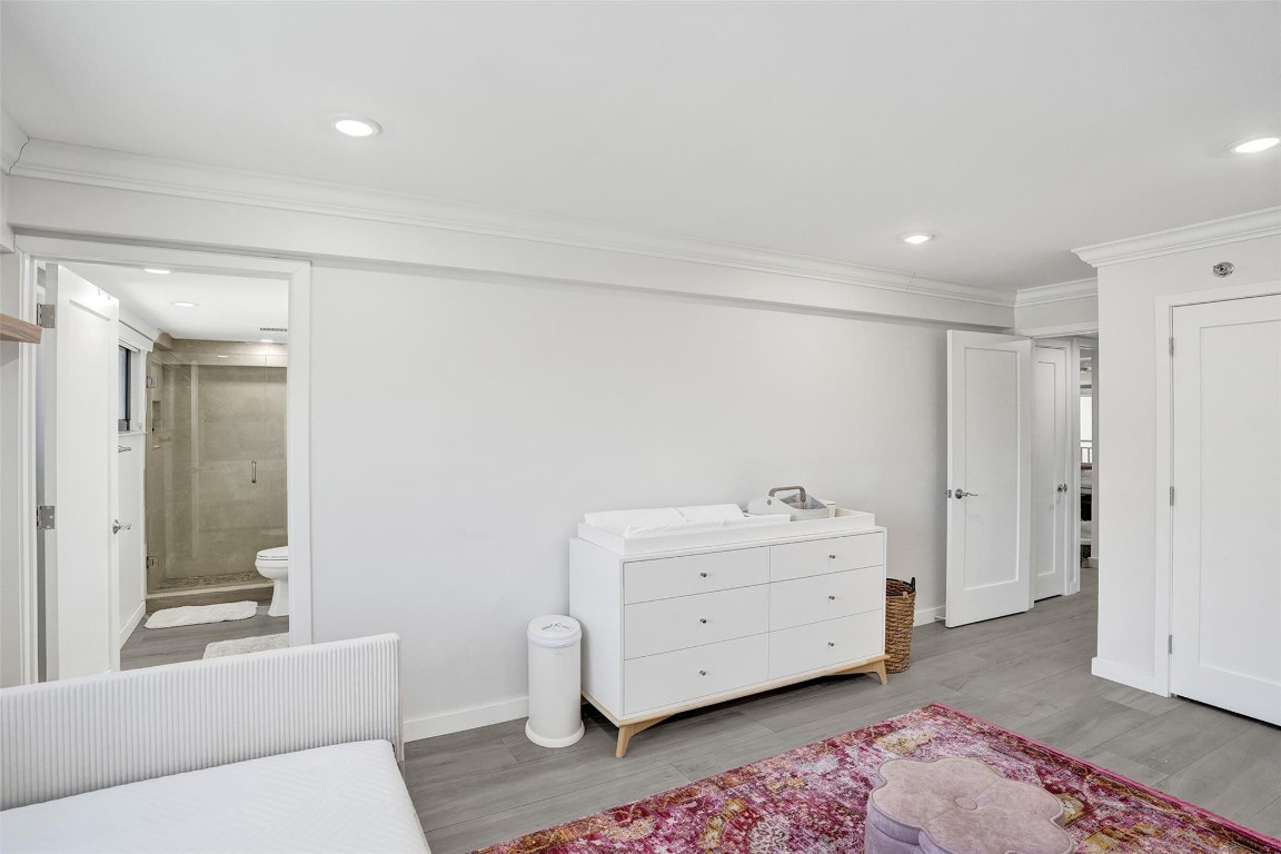 Island Point Condominium - Residential