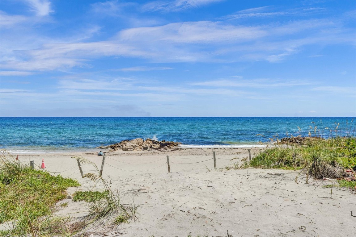 Island Point Condominium - Residential