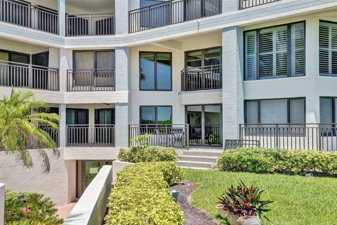 Island Point Condominium - Residential