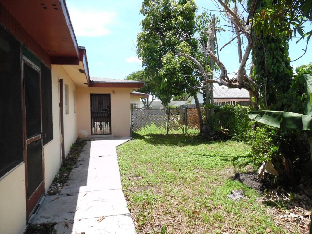 WESTFIELD AT WPB - Residential