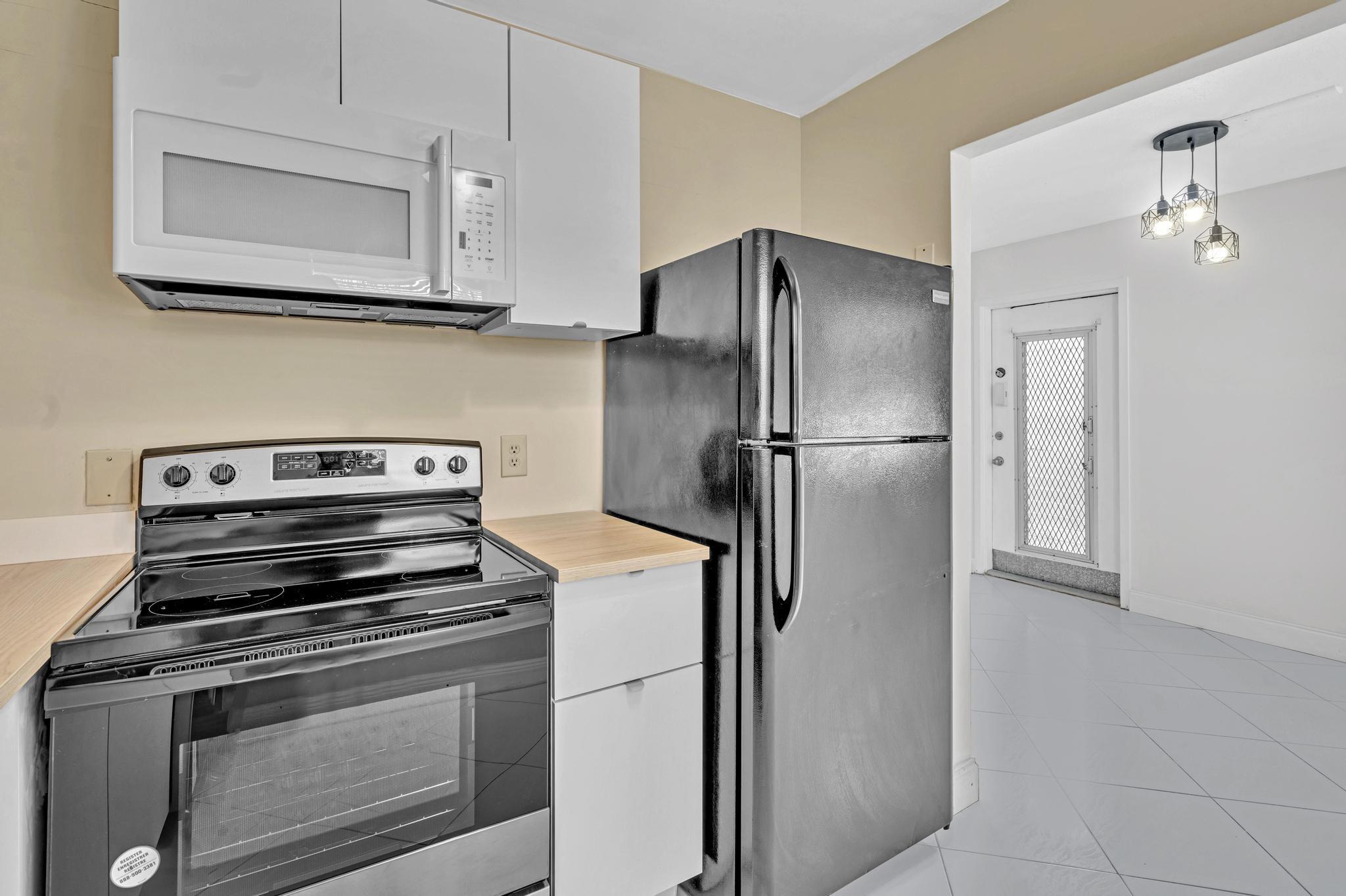 KINGS POINT FLANDERS COND - Residential