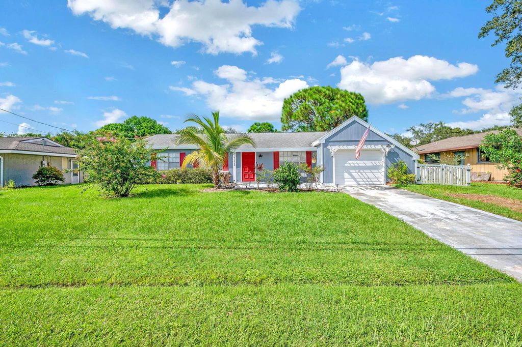Photo of 1743 SE Minorca Avenue, Port St Lucie, FL 34952 (MLS # R10913481)