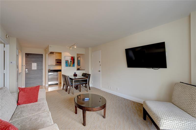 Gallery One by Hilton - Residential