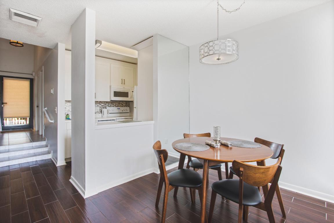 MAYFAIR HOUSE CONDO - Residential