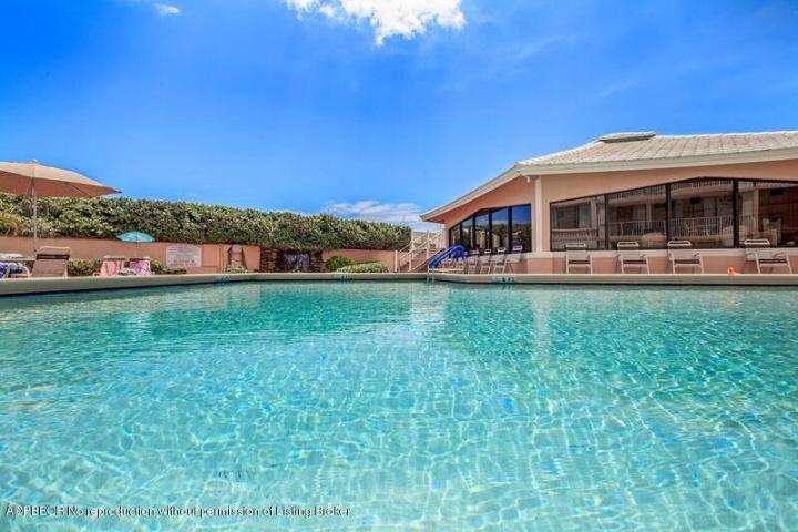 MAYFAIR HOUSE CONDO - Residential