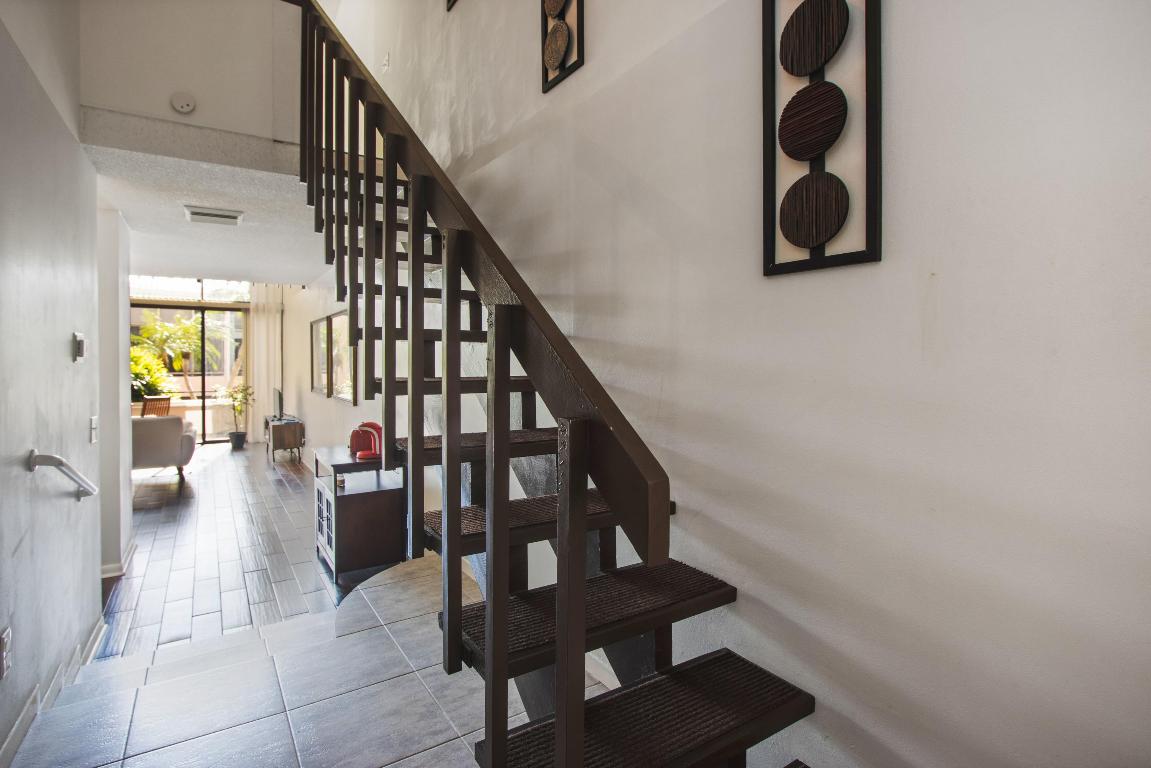 MAYFAIR HOUSE CONDO - Residential