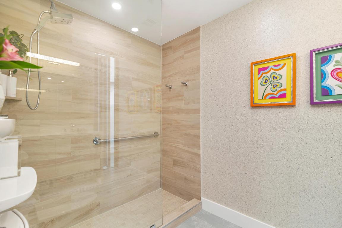 OCEAN EIGHTEEN CONDO - Residential