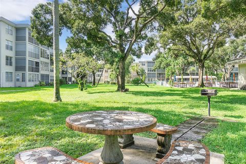 A home in Lauderdale Lakes