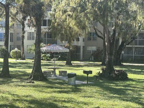 A home in Lauderdale Lakes