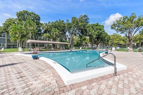 A home in Lauderdale Lakes