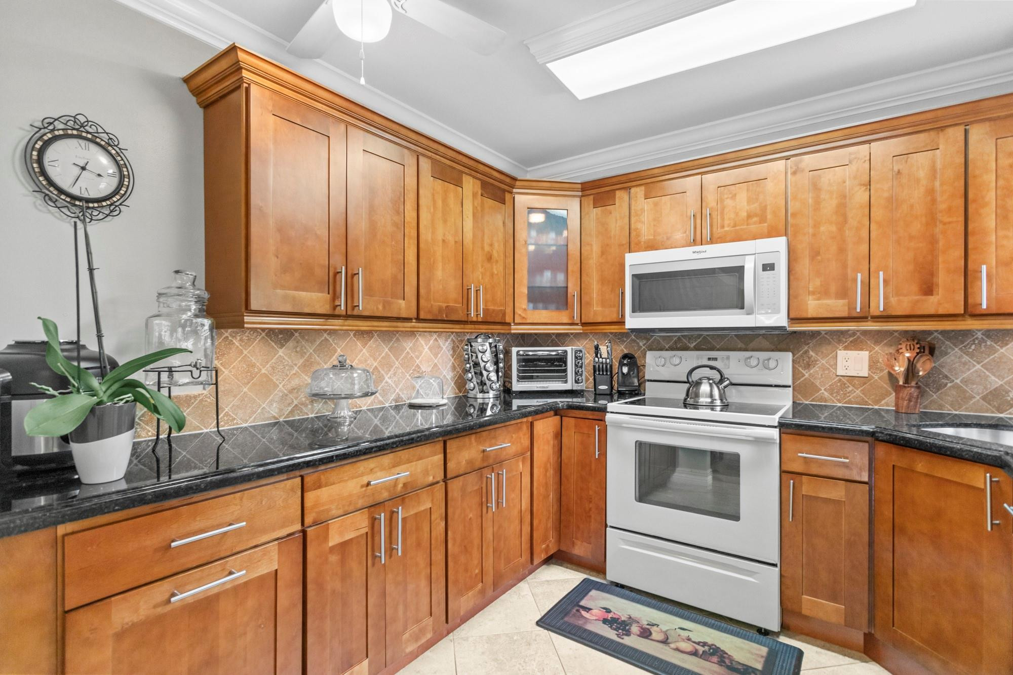 APPLEWOOD VILLAGE III-A - Residential