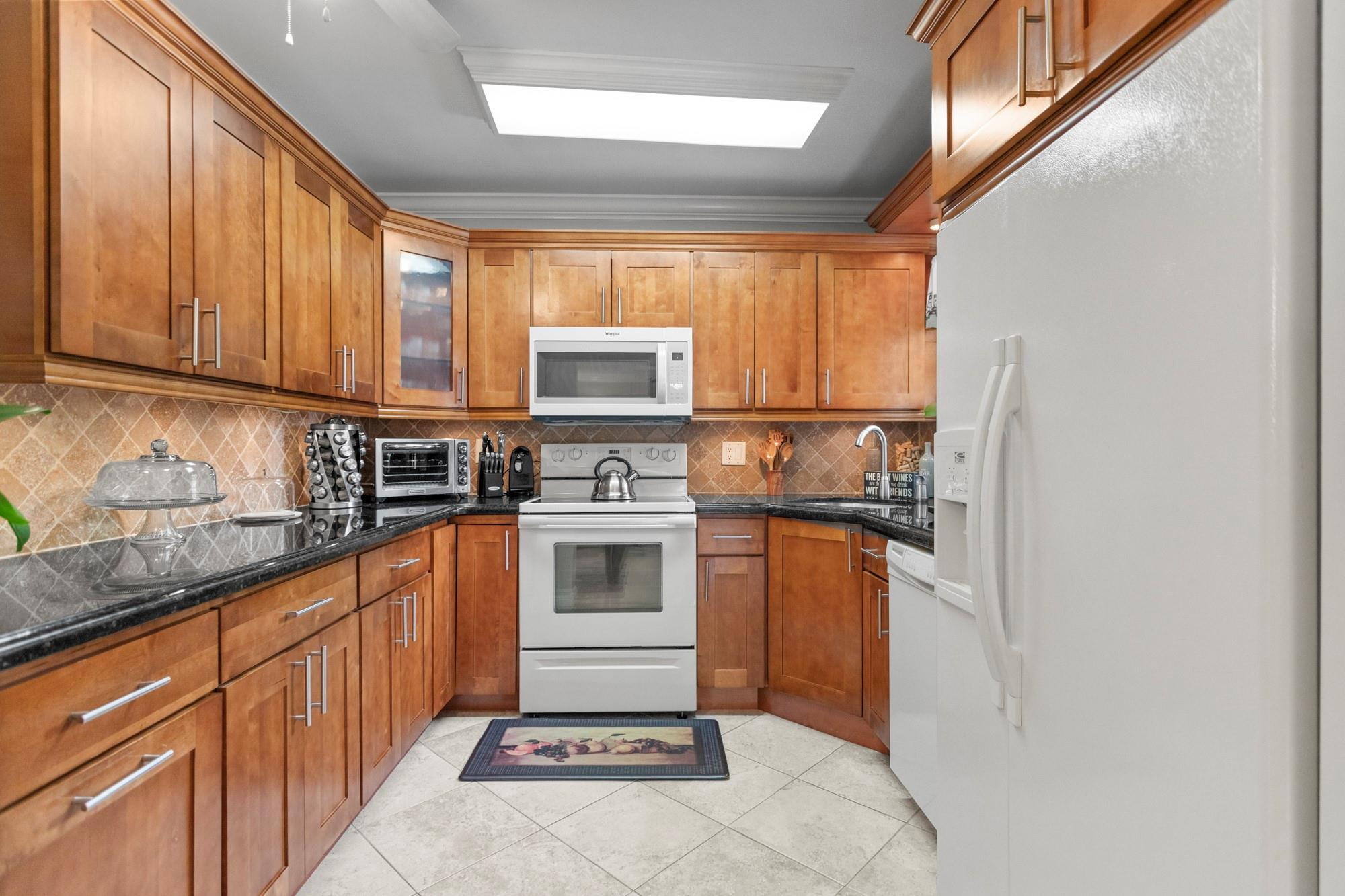 APPLEWOOD VILLAGE III-A - Residential