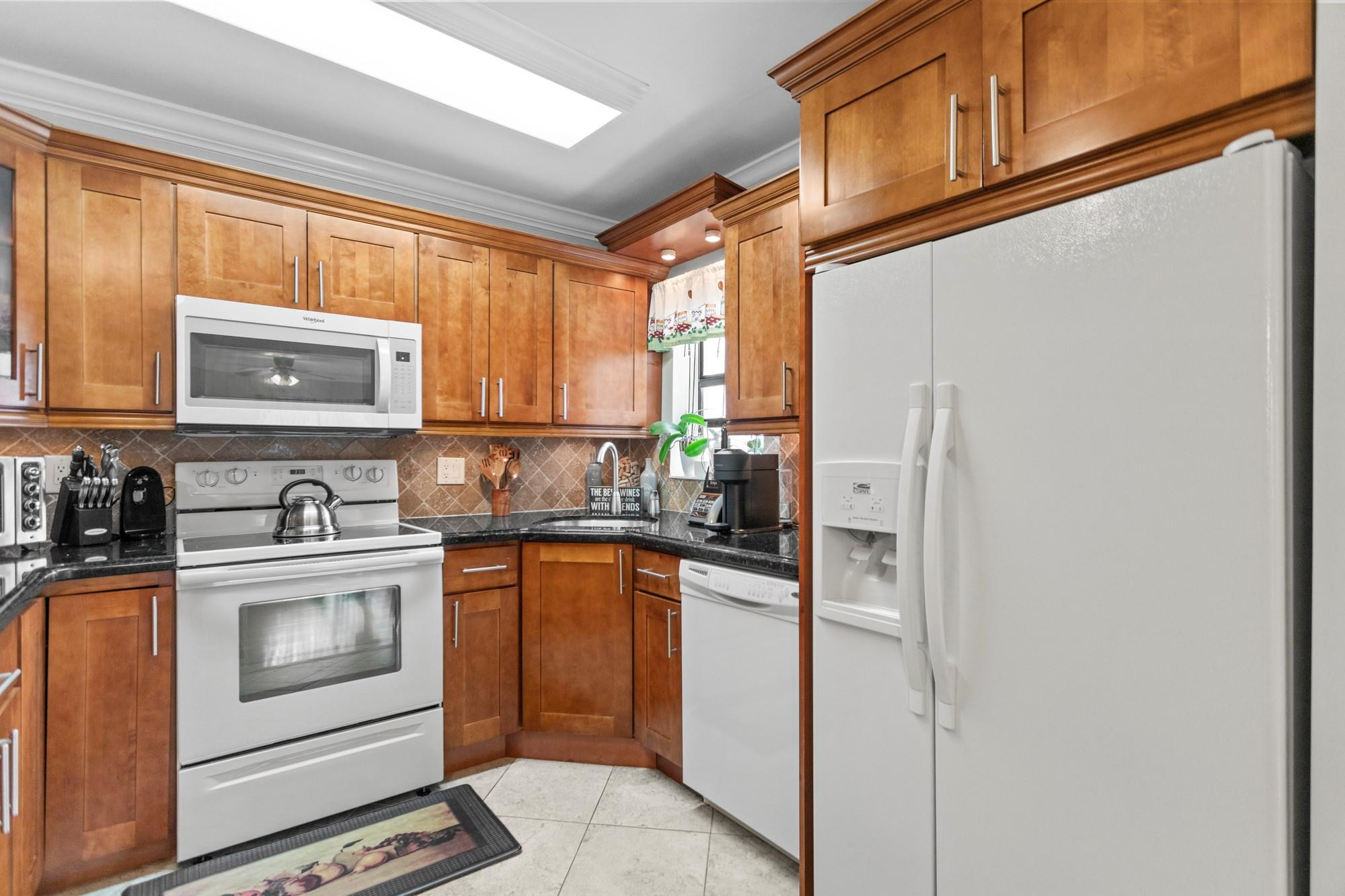 APPLEWOOD VILLAGE III-A - Residential