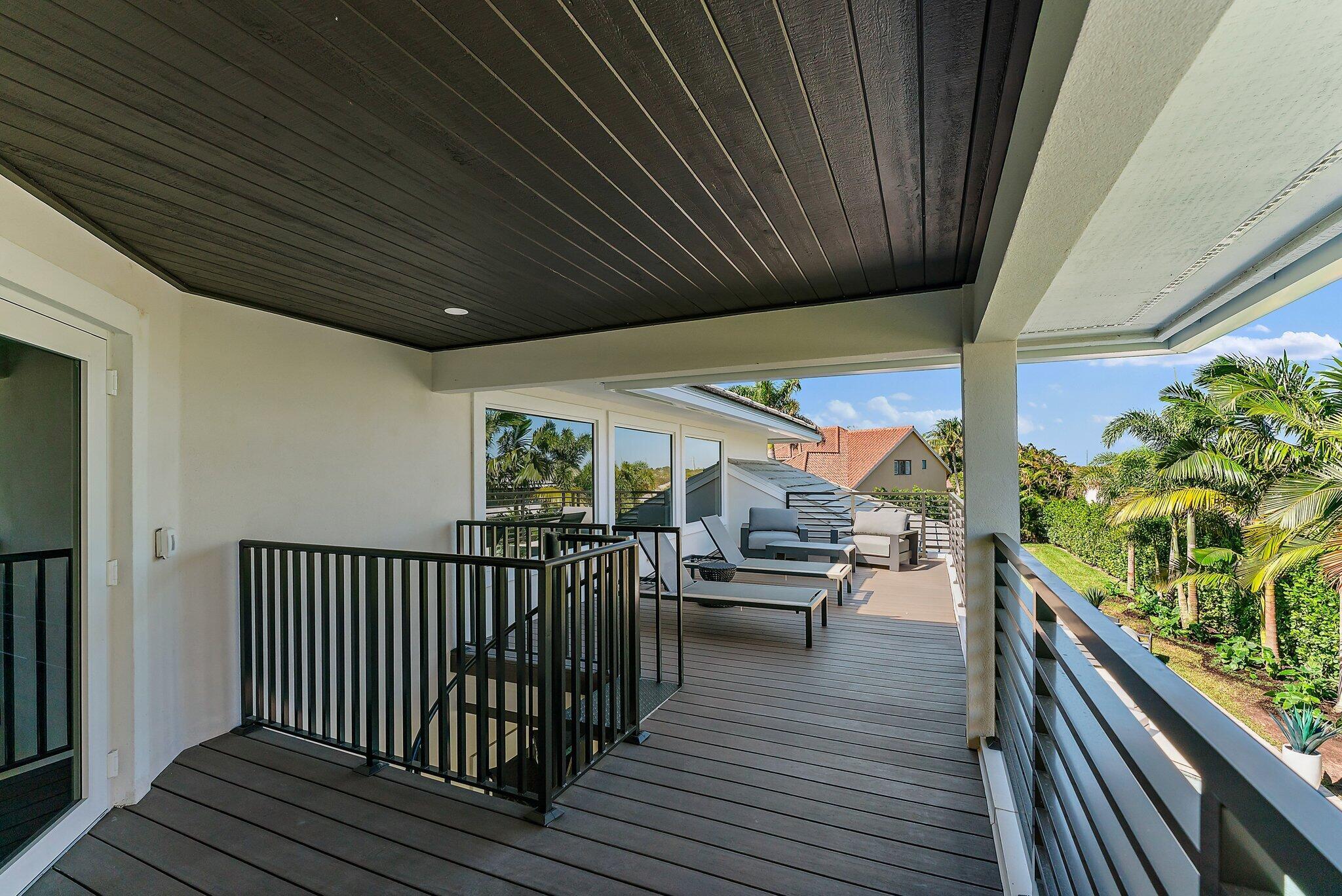 ROLLING HILLS - Residential