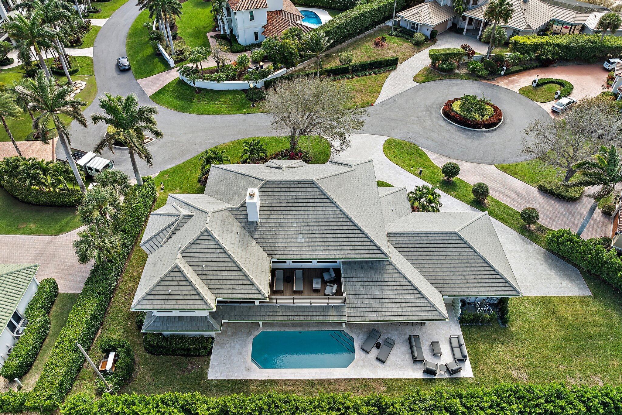 ROLLING HILLS - Residential