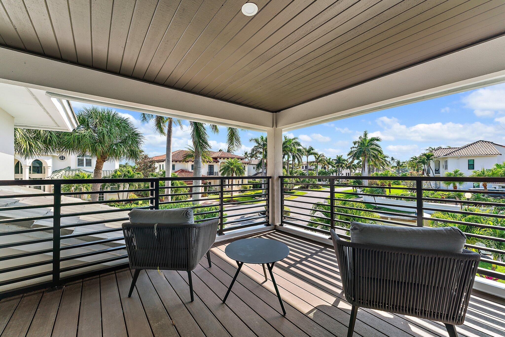 ROLLING HILLS - Residential