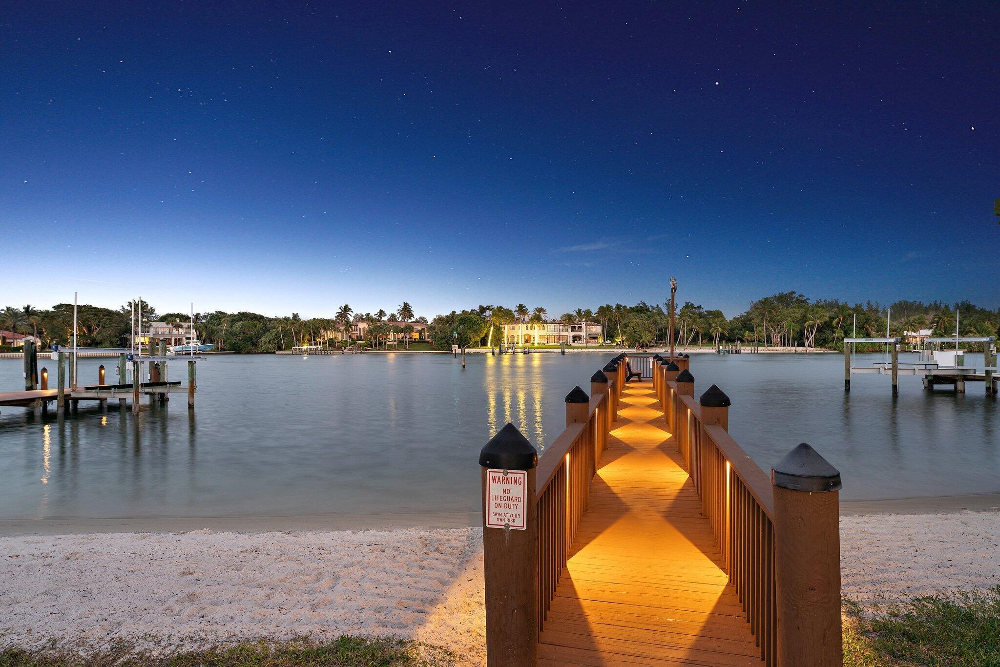 ROLLING HILLS - Residential