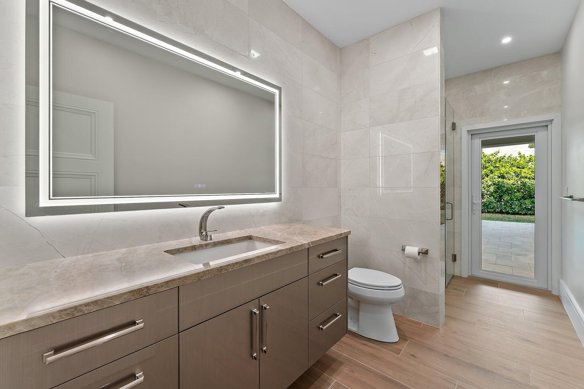 ROLLING HILLS - Residential