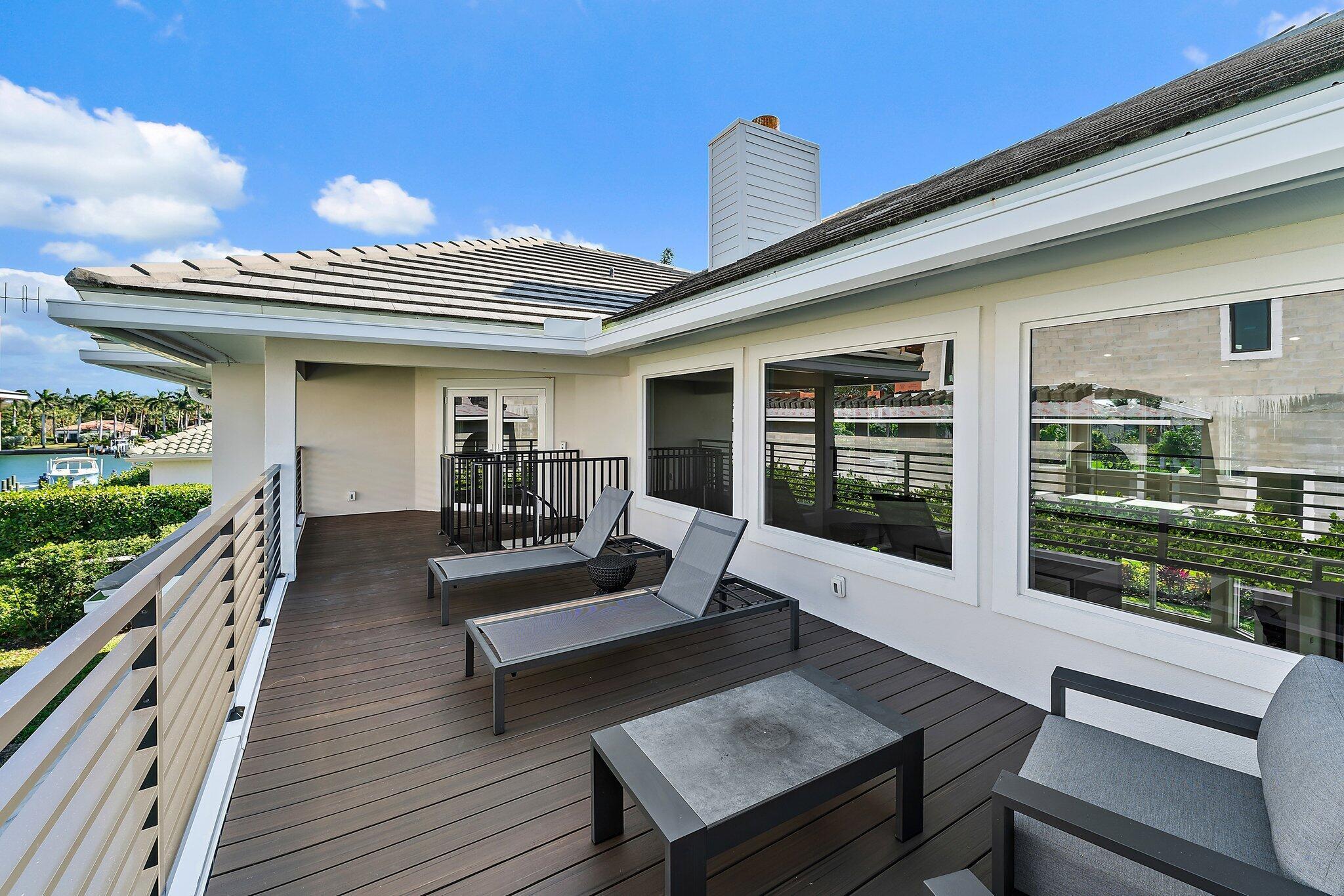 ROLLING HILLS - Residential