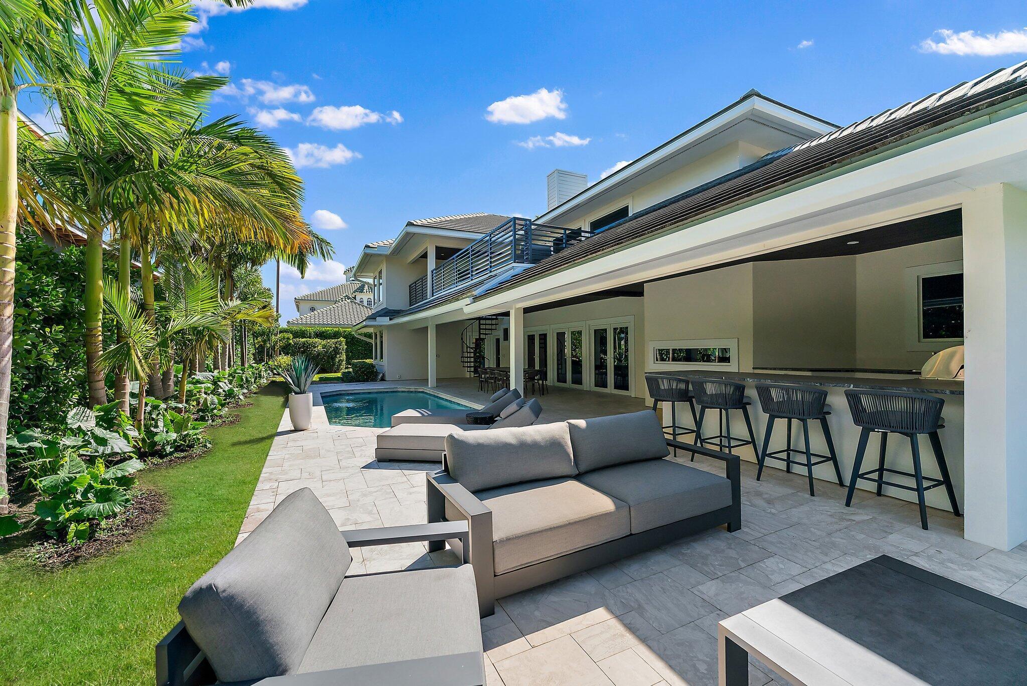 ROLLING HILLS - Residential