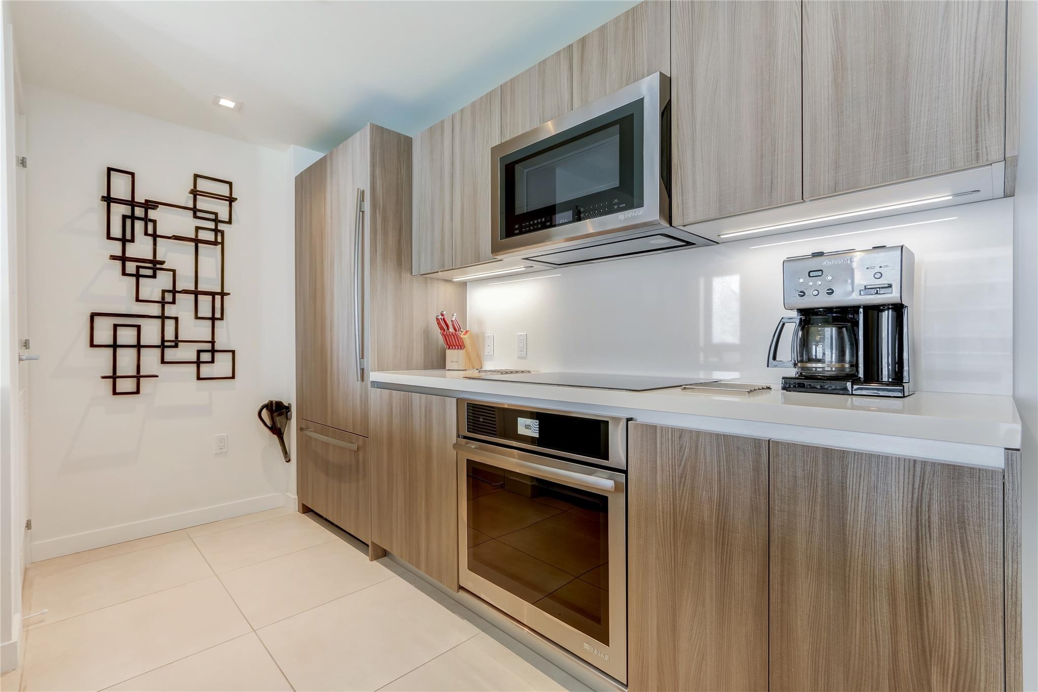 401 N Birch Rd 1116