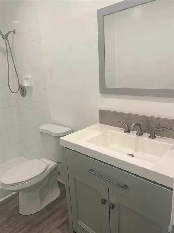 Commonwealth Manor 75-29 - Residential