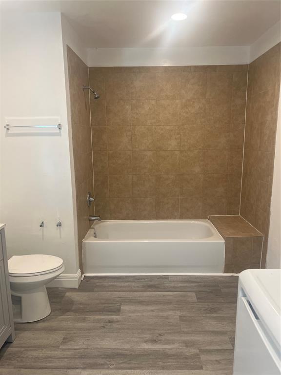 Commonwealth Manor 75-29 - Residential