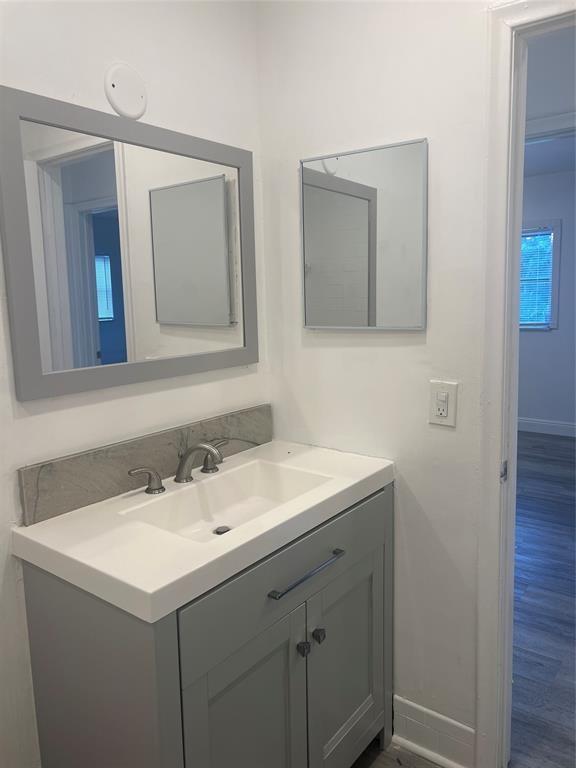 Commonwealth Manor 75-29 - Residential