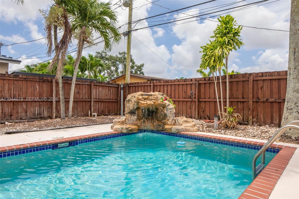 Photo of 7770 NW 33rd Street #7770, Davie, FL 33024 (MLS # A12044078)
