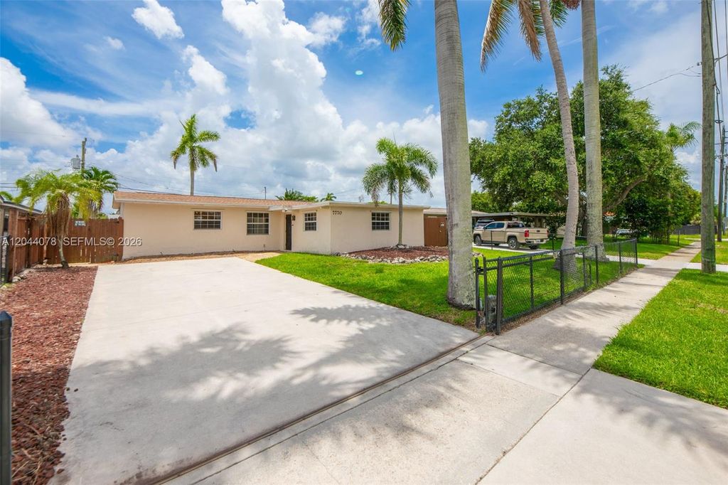 Photo of 7770 NW 33rd Street #7770, Davie, FL 33024 (MLS # A12044078)