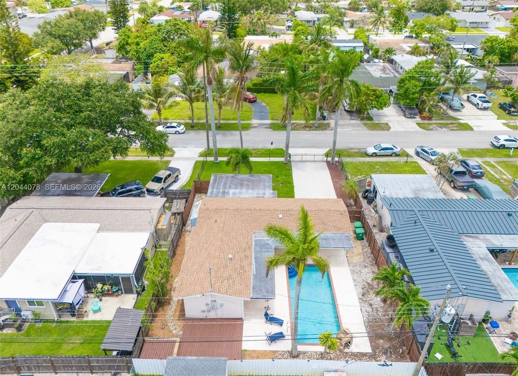 Photo of 7770 NW 33rd Street #7770, Davie, FL 33024 (MLS # A12044078)