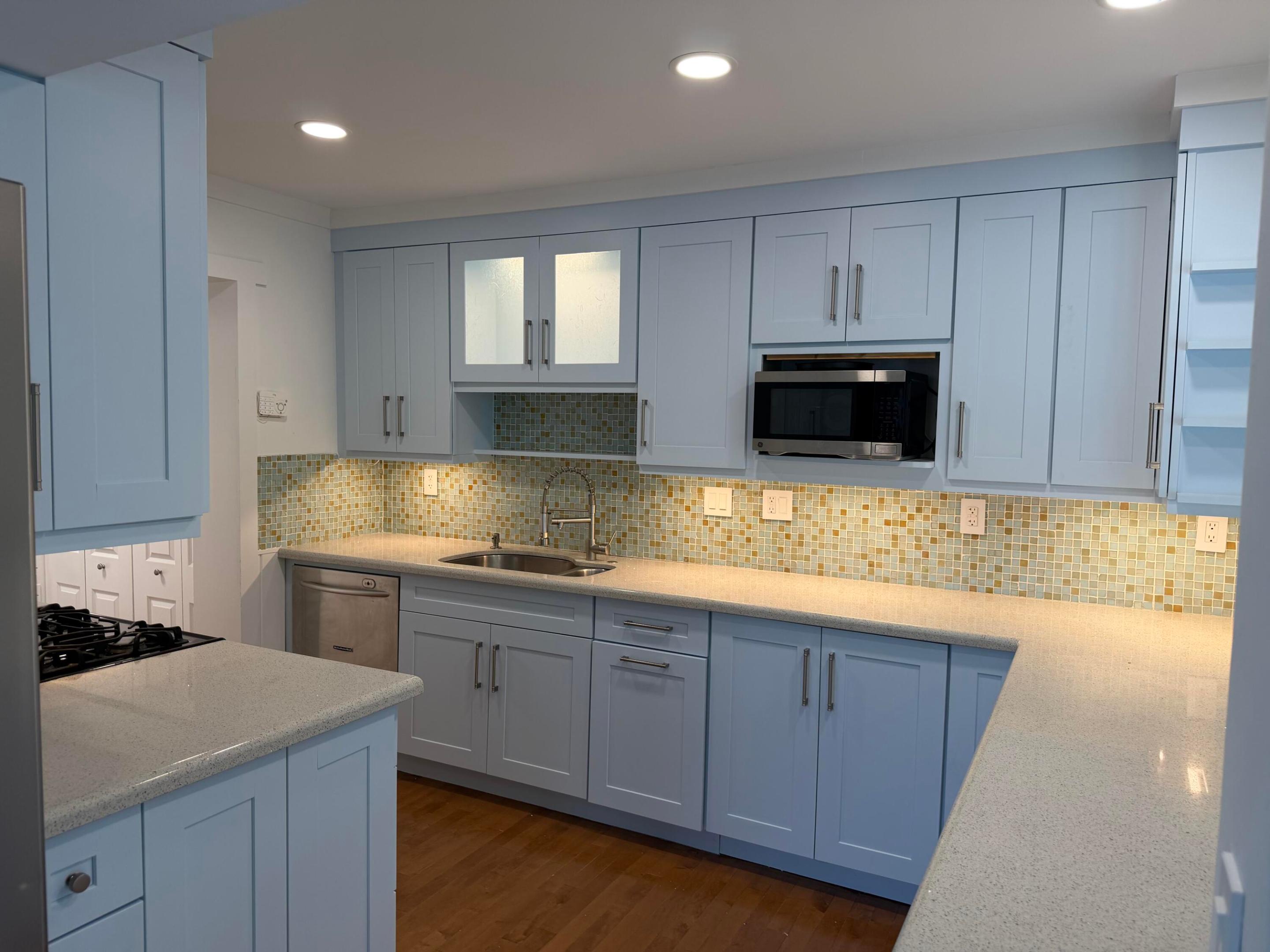 NORTHRIDGE - Residential Lease