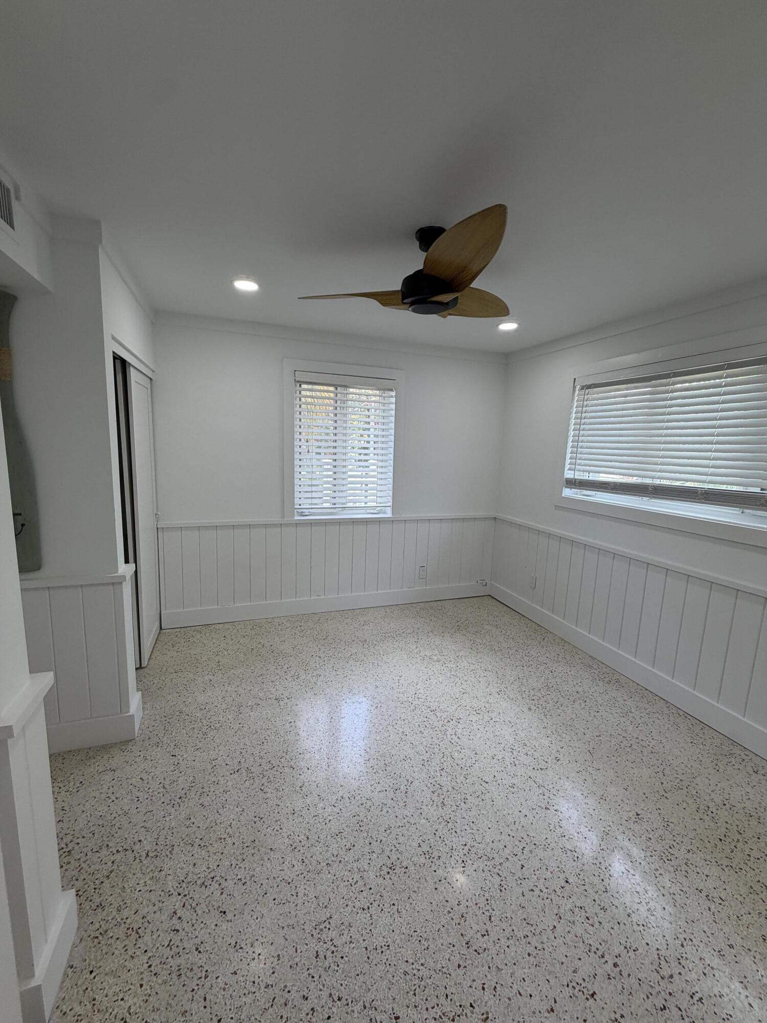 NORTHRIDGE - Residential Lease