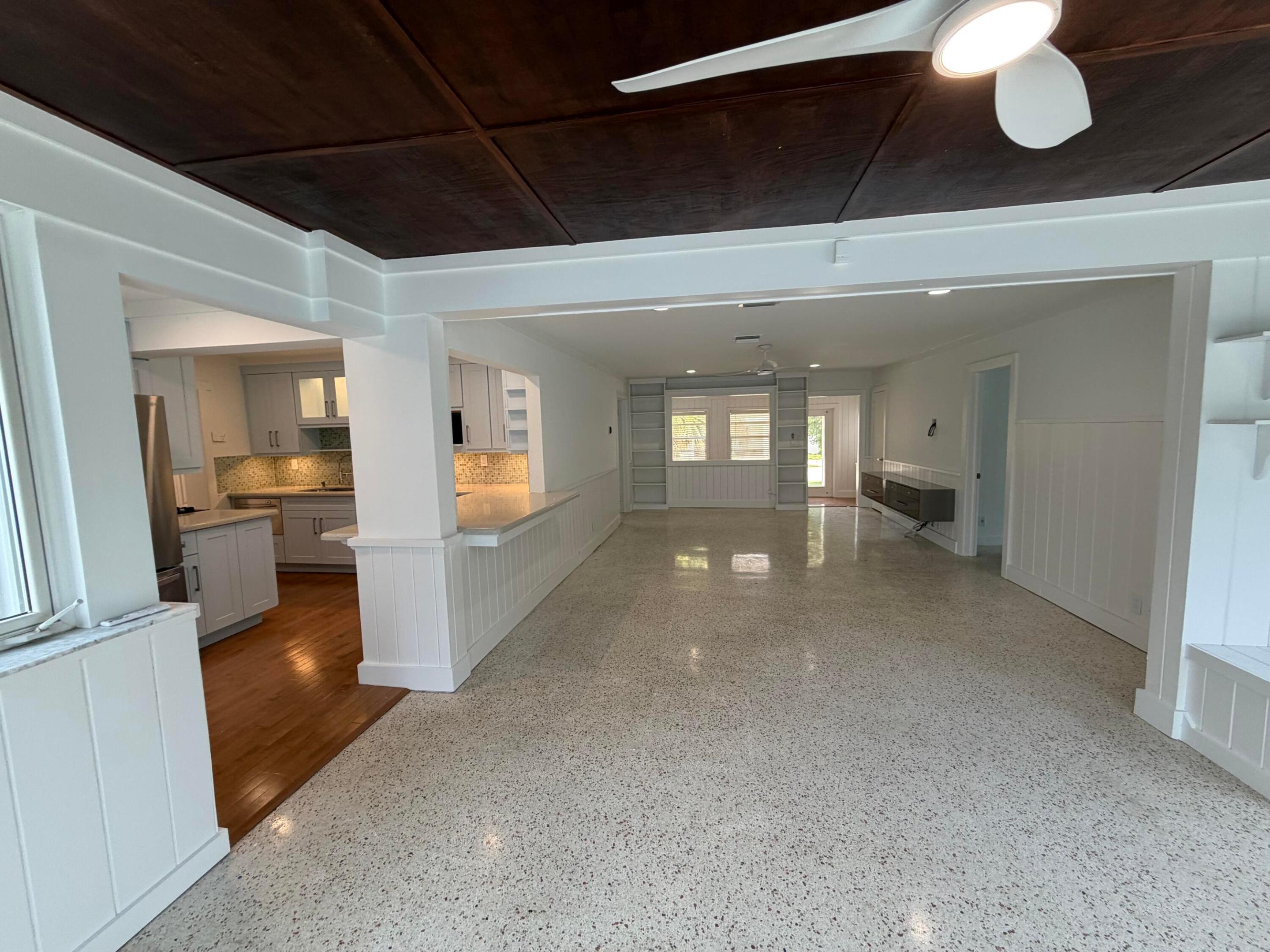 NORTHRIDGE - Residential Lease