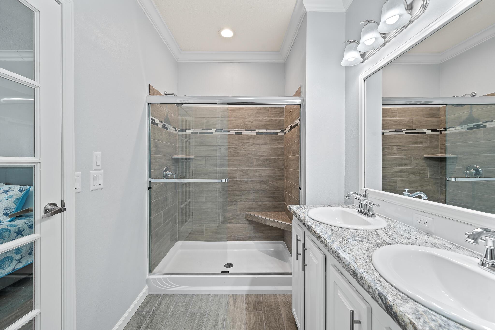 El Capitan Waterfront Com - Residential