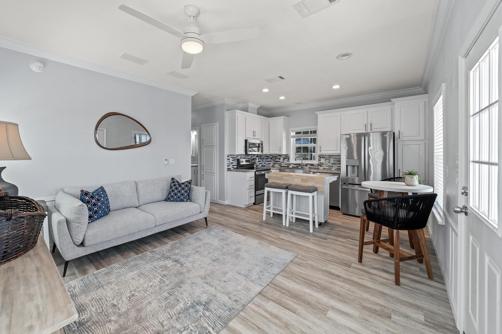 El Capitan Waterfront Com - Residential