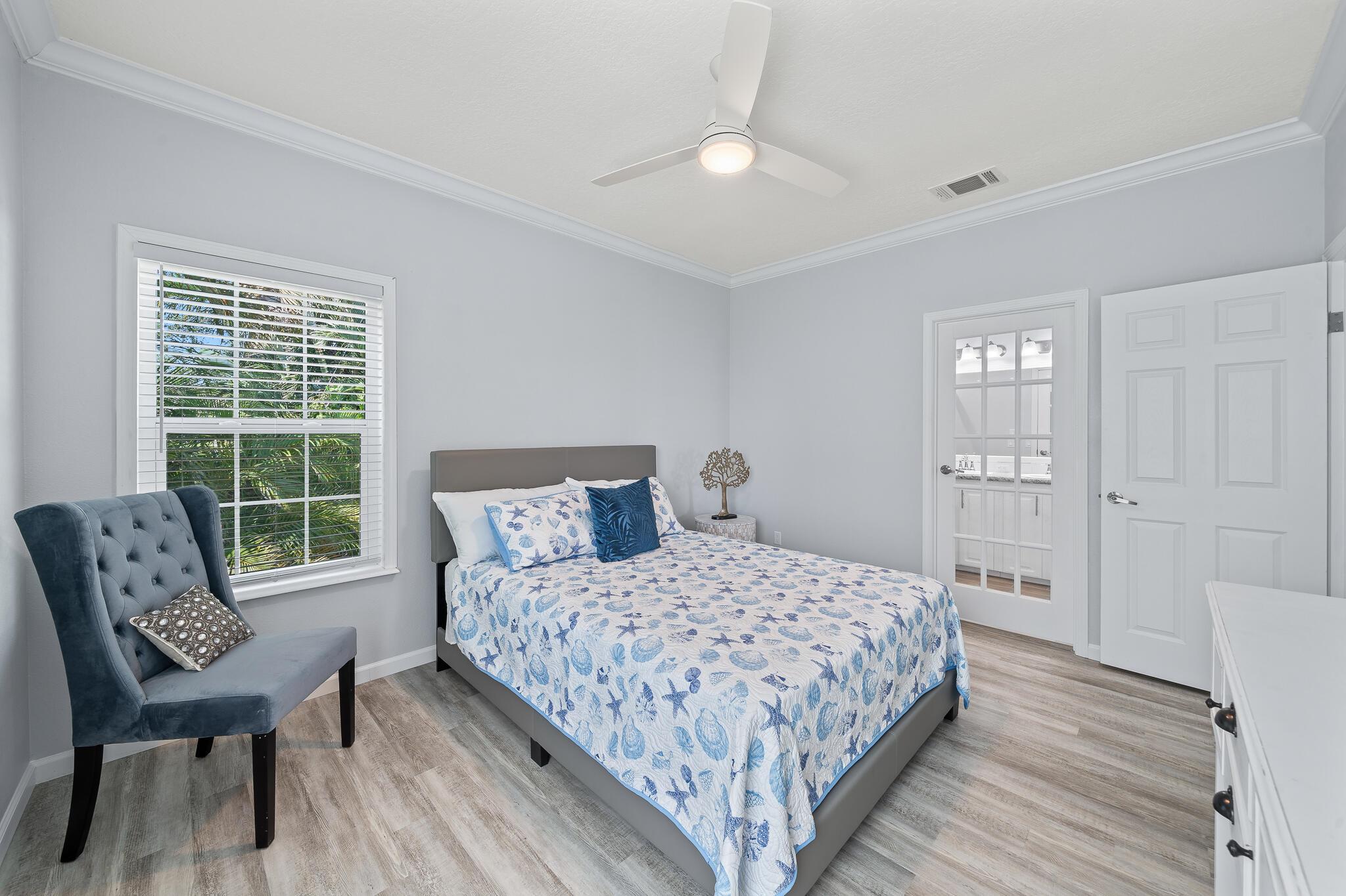 El Capitan Waterfront Com - Residential