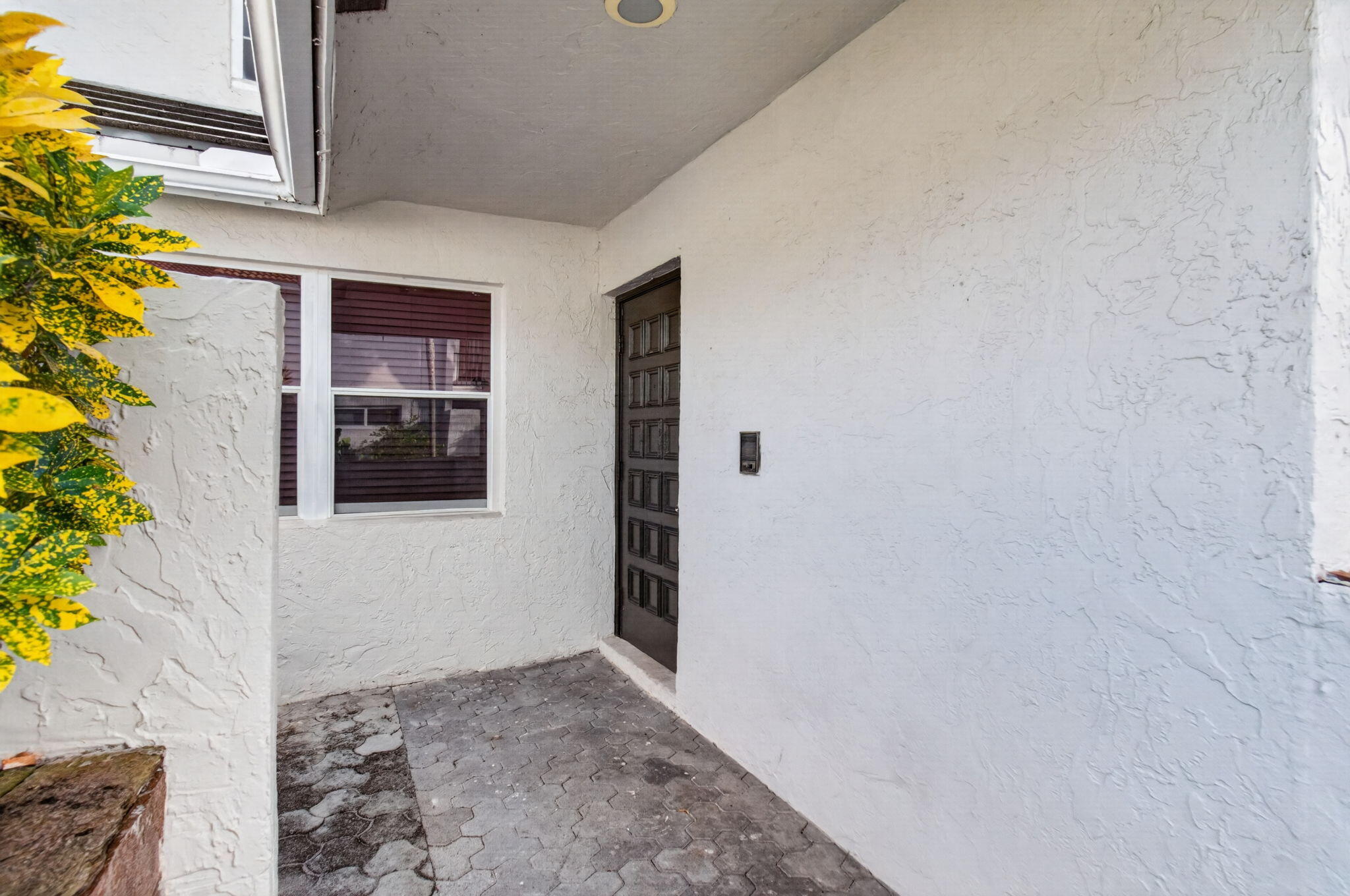 7420 CHAMPAGNE Place