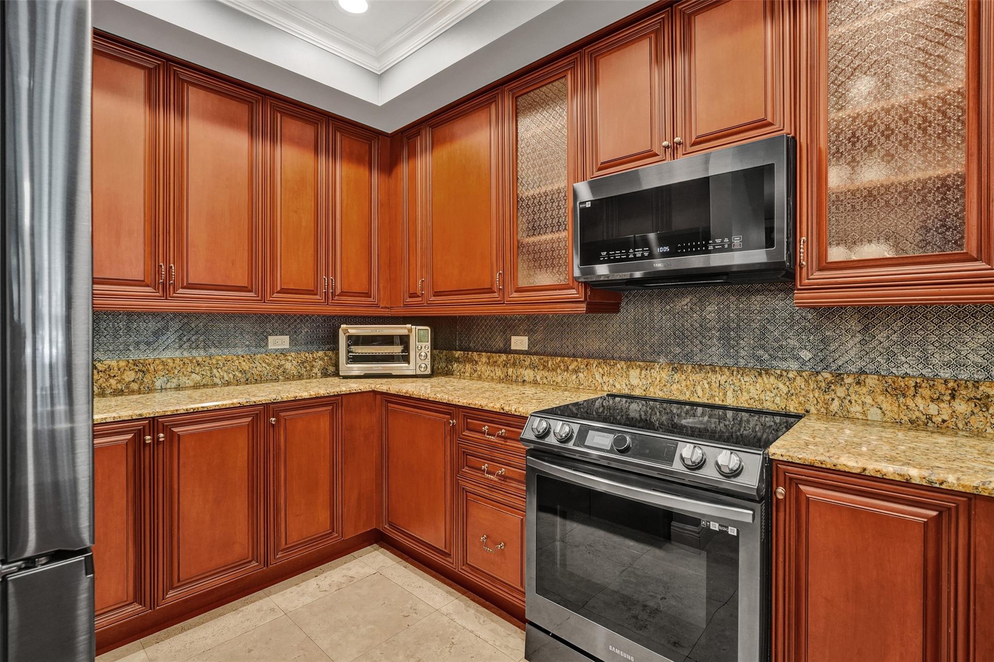 2617 NE 14th Ave 101
