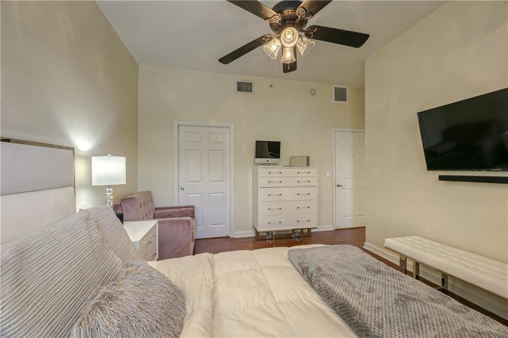 Vintage - Residential