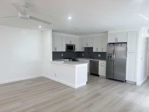 42 Valencia B Delray Beach FL 33446