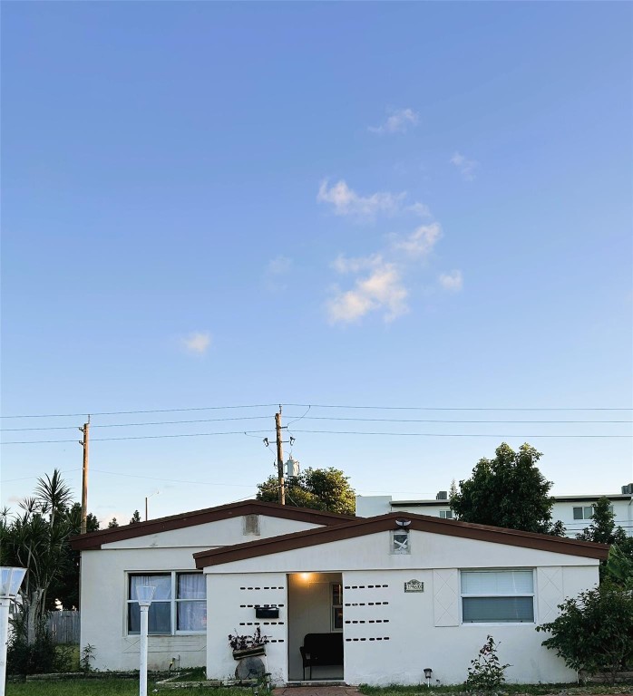 fulford by the sea sec B - Residential Lease