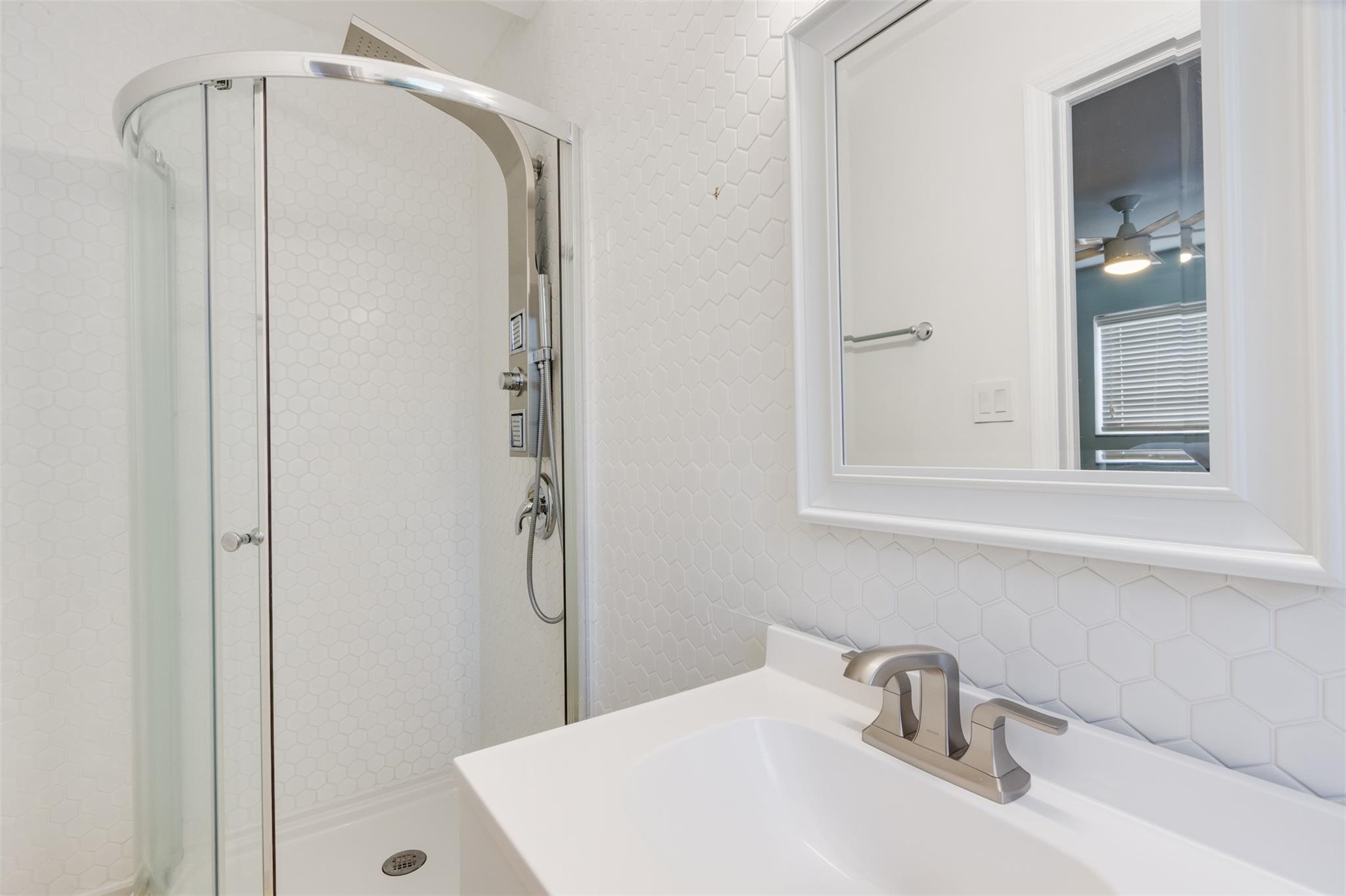 Flora Gardens 32-15 B - Residential Lease