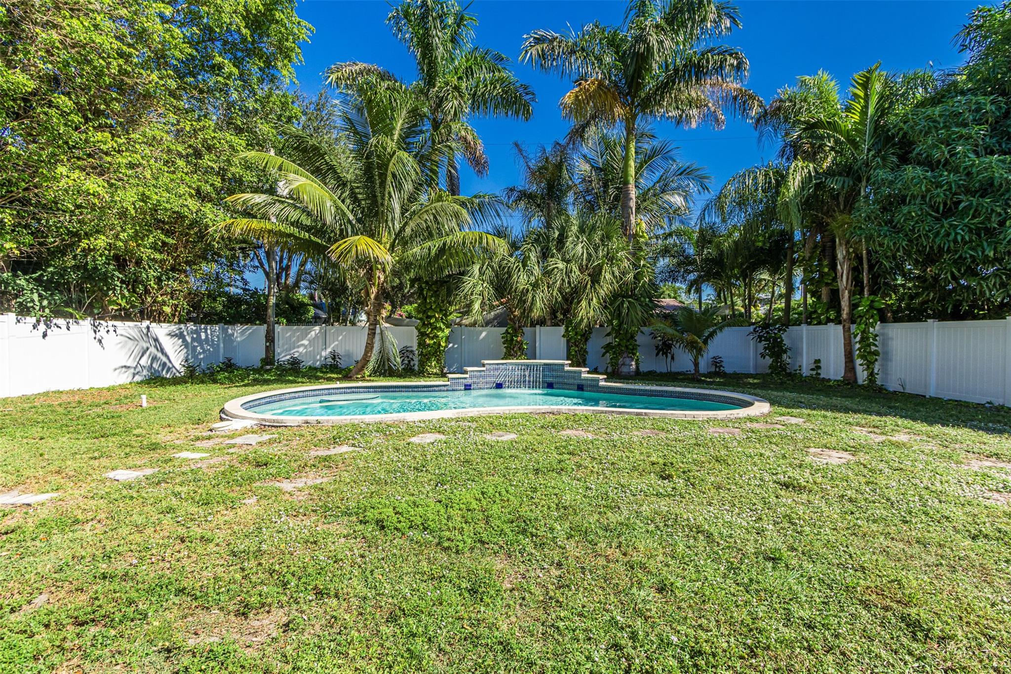 Flora Gardens 32-15 B - Residential Lease