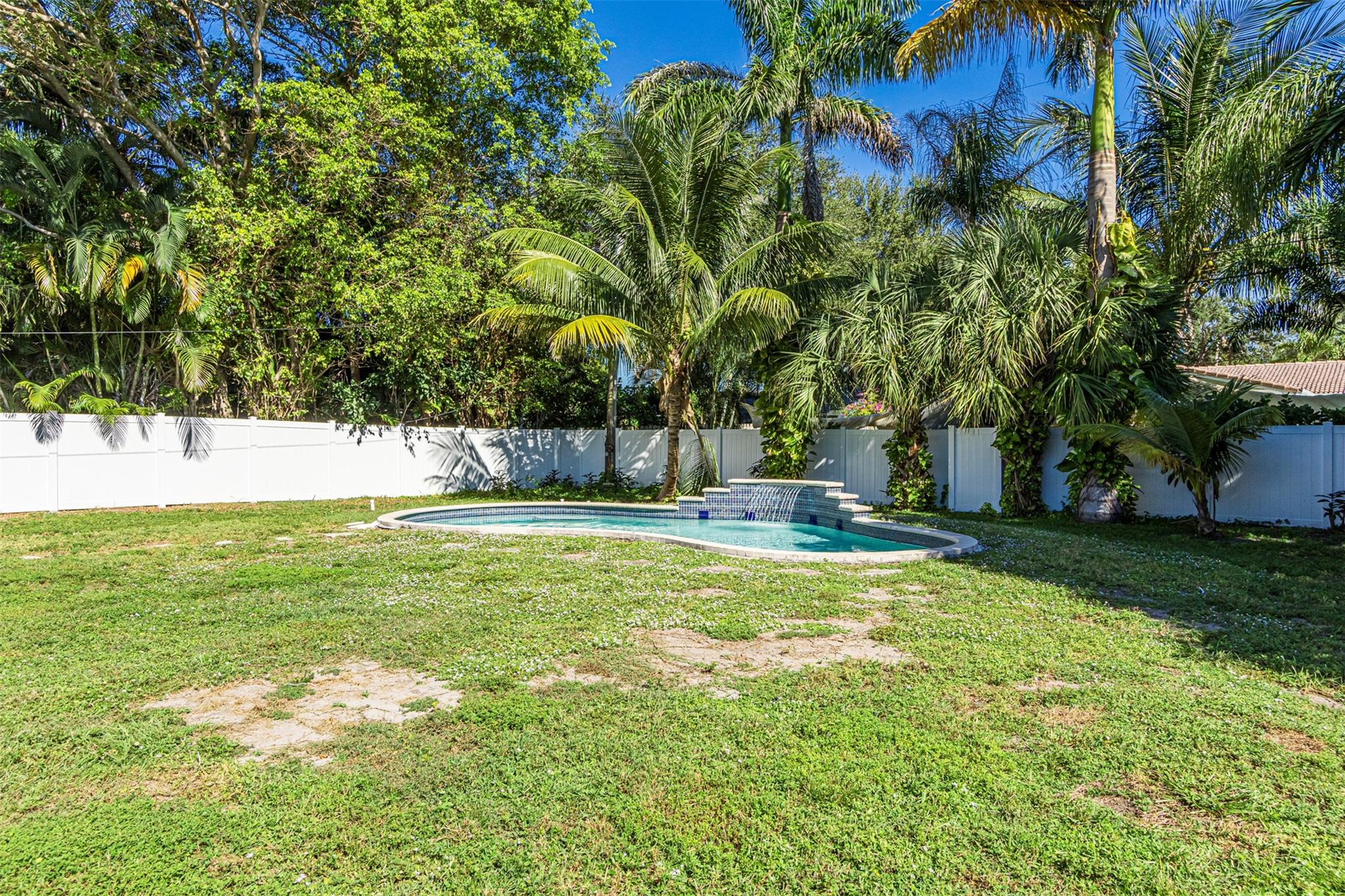 Flora Gardens 32-15 B - Residential Lease