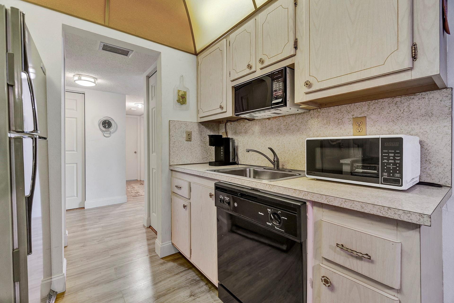 SABAL PALM VILLAGE CONDO - Residential