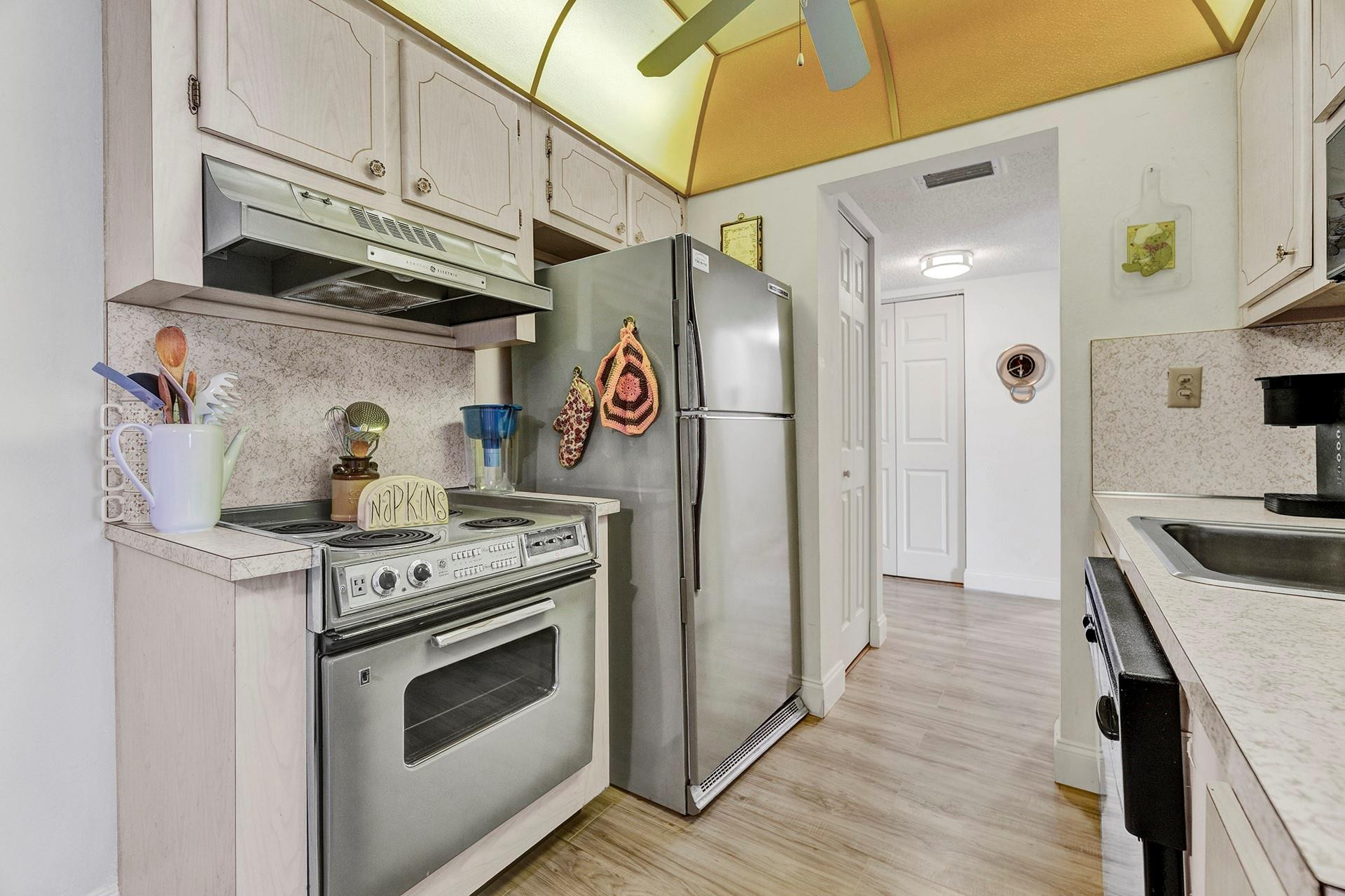 SABAL PALM VILLAGE CONDO - Residential