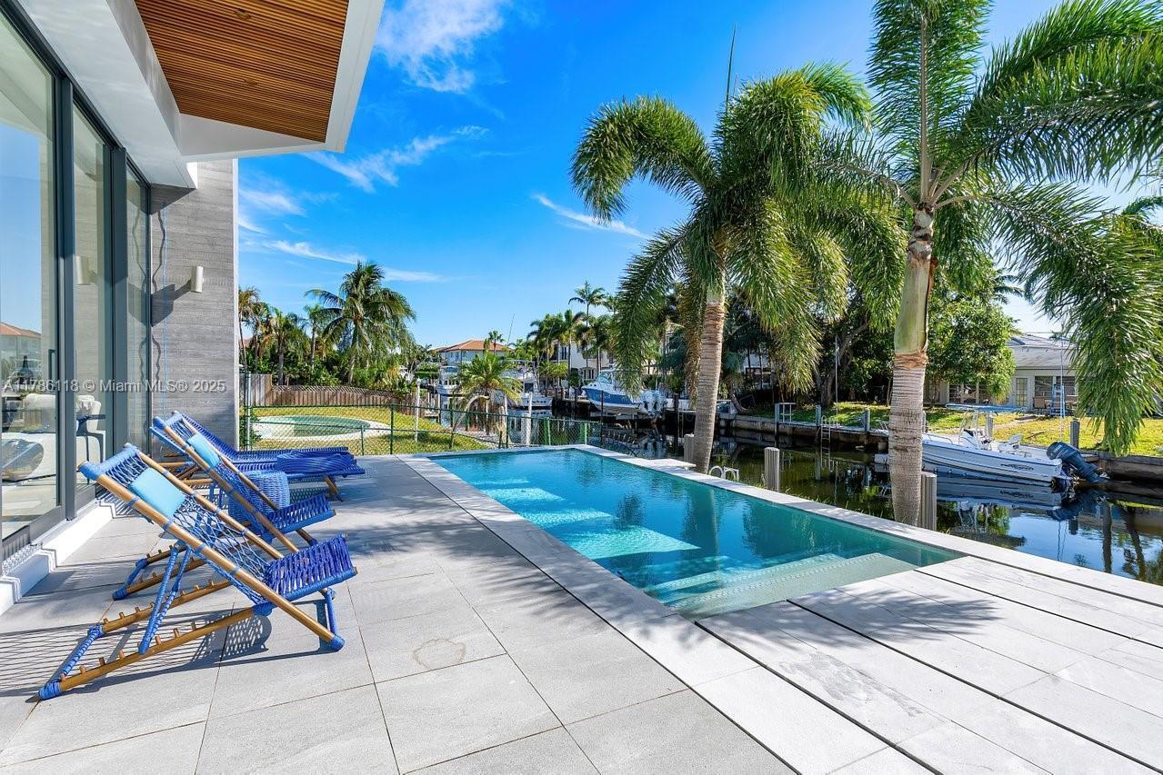 CORAL KEY VILLAS - Residential
