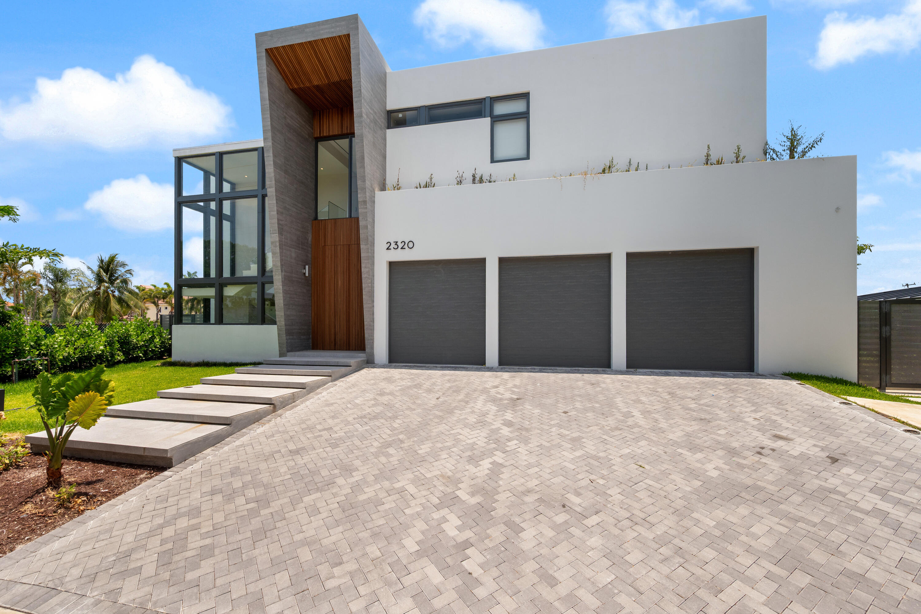 CORAL KEY VILLAS - Residential